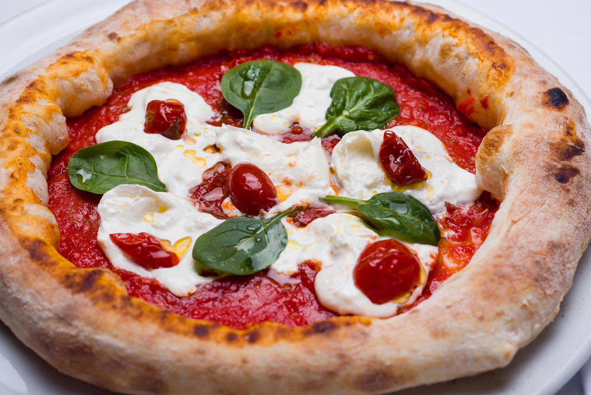 Pizza Margherita nach original-italienischem Rezept in der Gaststätte Eiche in Murrhardt